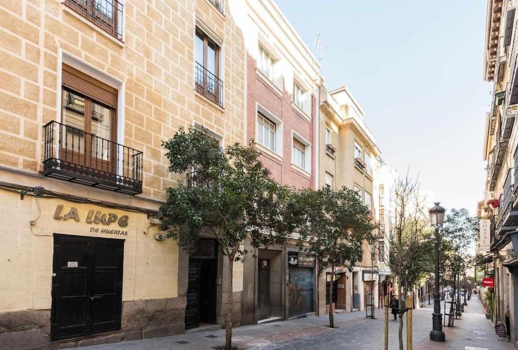 Calle Huertas Galeria By Regalatemadrid Esterno foto