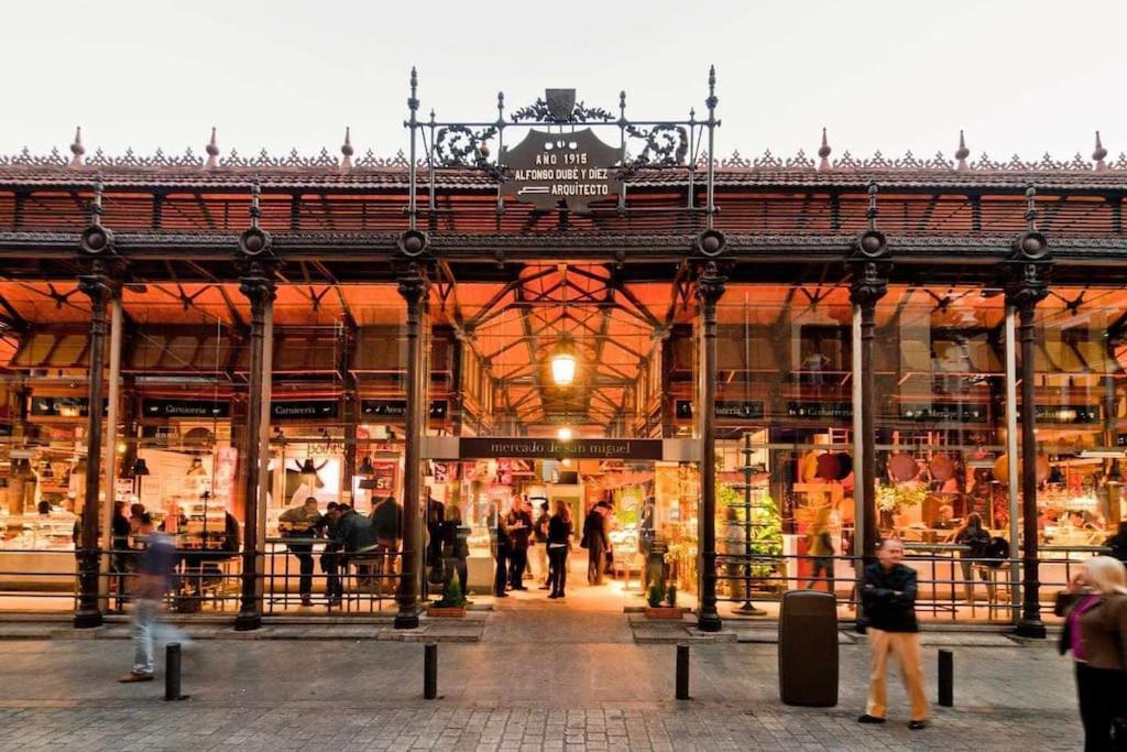 Calle Huertas Galeria By Regalatemadrid Esterno foto